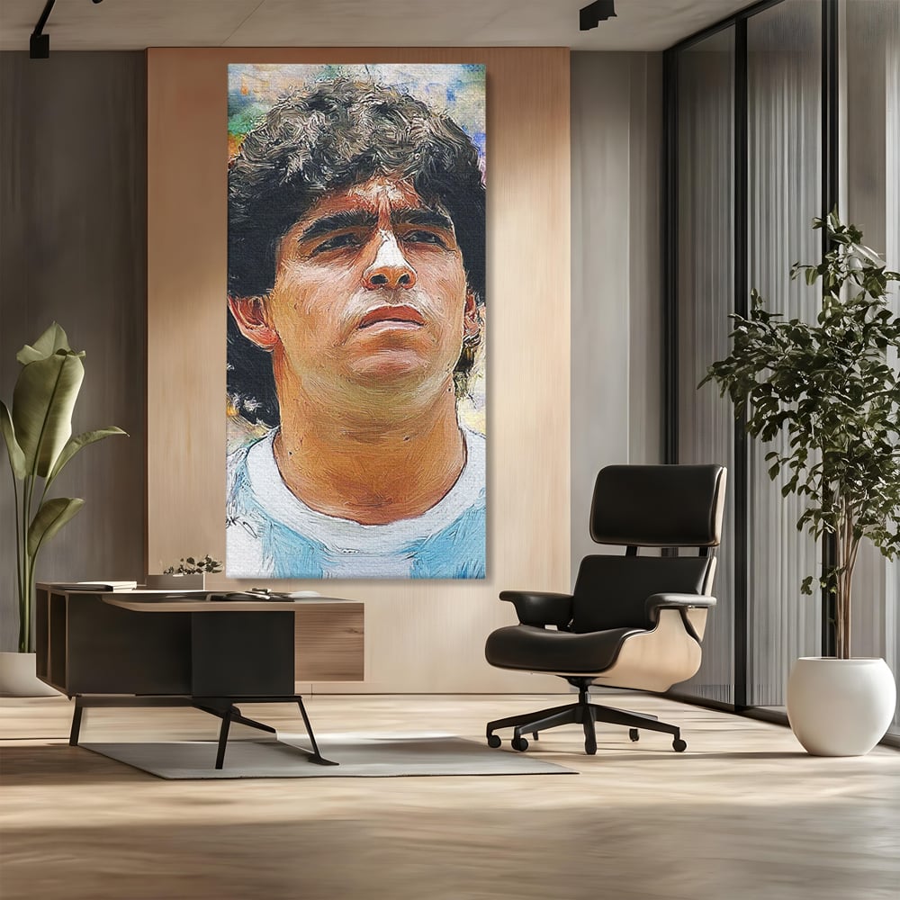 Tablou canvas cu tablou canvas cu diego maradona, fara rama, pe sasiu de lemn, pe perete intr-un birou